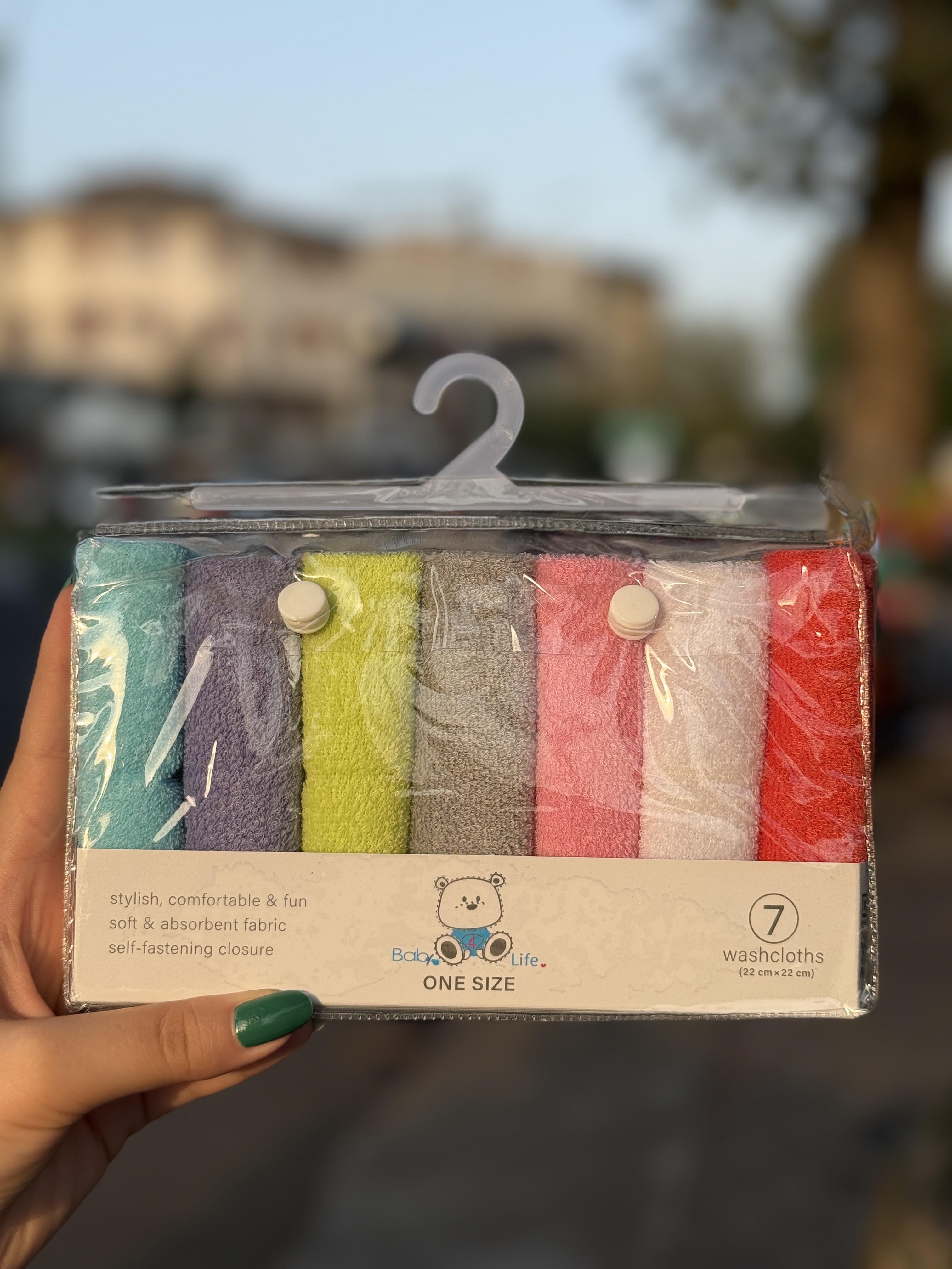 دستمال دست و صورت نوزاد